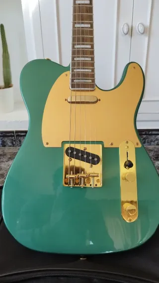 Squier Telecaster 40th Anniversary con estuche