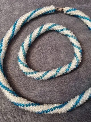 Conjunto Pulsera y Gargantilla de abalorios