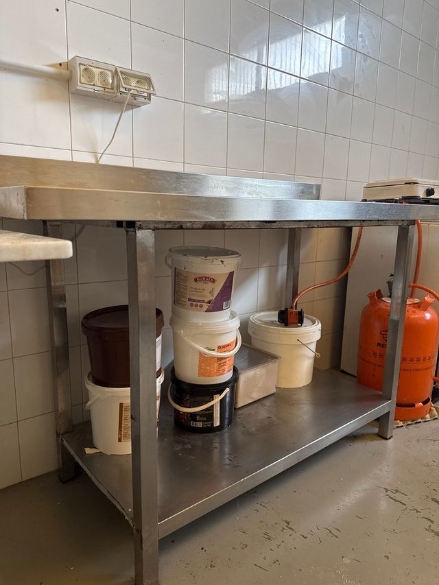 Mesa de acero inoxidable profesional