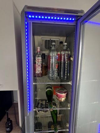 Nevera Exposición Red Bull Led