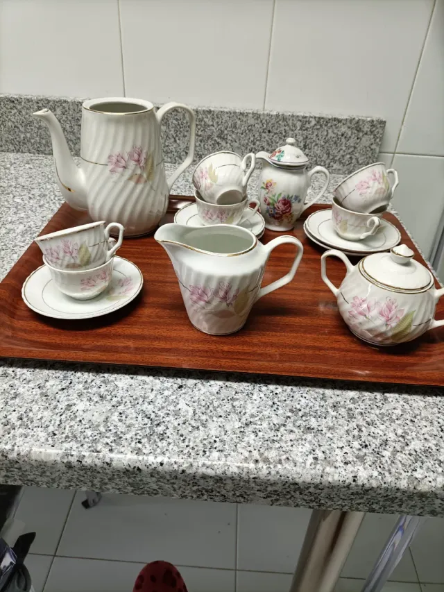 Juego de café antiguo hecho a mano