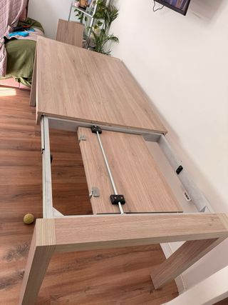 Mesa de comedor con sillas