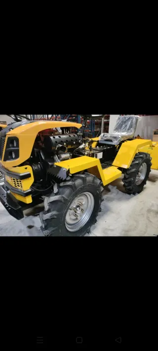 Mini tractor nuevos 4x4 14 CV  similar Pasquali.