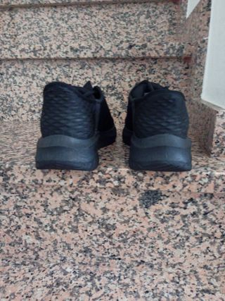 Zapatillas negras T.36