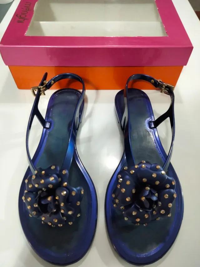 Sandali infradito blu con fiore