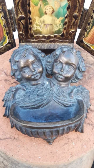 Tríptico retablo benditera dorado bronce ángeles