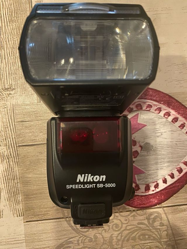 Flash Nikon SB-5000