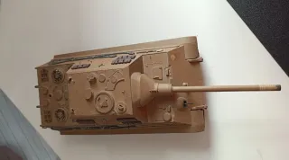 Maqueta tanque Jagdtiger. Tamiya. Escala 1/35