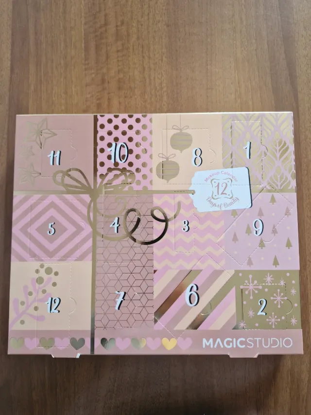 Calendario dell'avvento Magic Studio 12 caselle