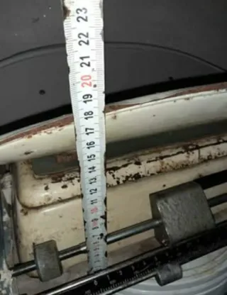 Báscula antigua para bebés - Años 60 ver leer