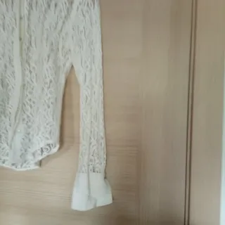 Camisa de encaje blanca