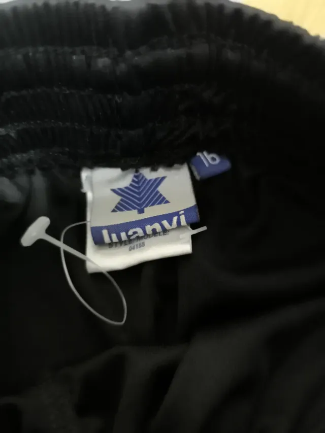 Pantalón corto fútbol Luanvi T16 Negro/Rojo