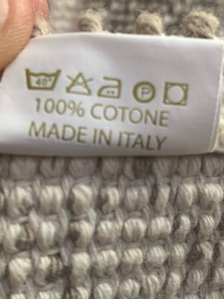 Tappeto in cotone beige e grigio