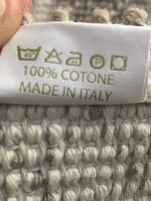 Tappeto in cotone beige e grigio