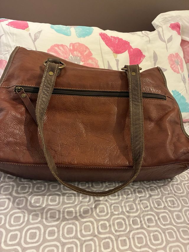 Bolso de piel grande marrón
