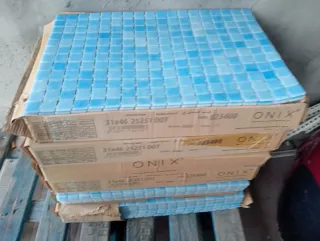 Gresite azul 31x46 marca Onix.