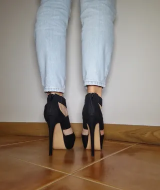 Sandalias de tacón negras