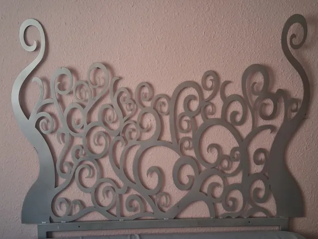 Cabecero de hierro forjado diseño floral