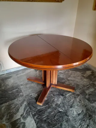 Mesa redonda extensible de madera maciza