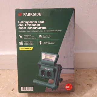 Lámpara LED Trabajo con Enchufes Parkside
