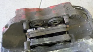 Travagem Brembo 17Z Traseira 4 pistões