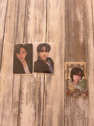 Stray Kids 2 Photocards + TxT Regalo