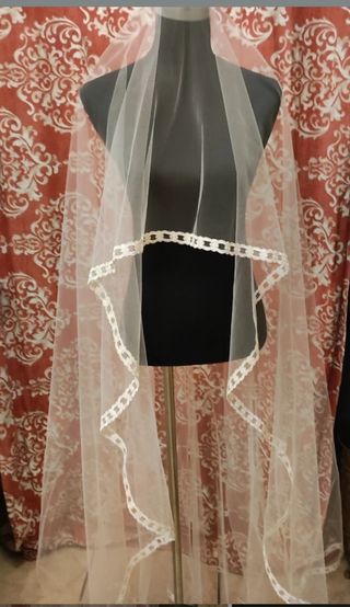 Velo de novia con encaje