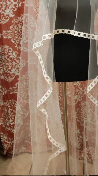 Velo de novia con encaje