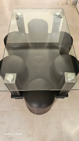 Mesa de centro cristal con 6 pufs