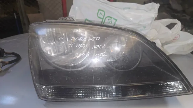 Faro Derecho Kia Sorento 2006