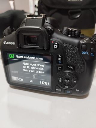Cámara Canon EOS 1300d + 2 fundas