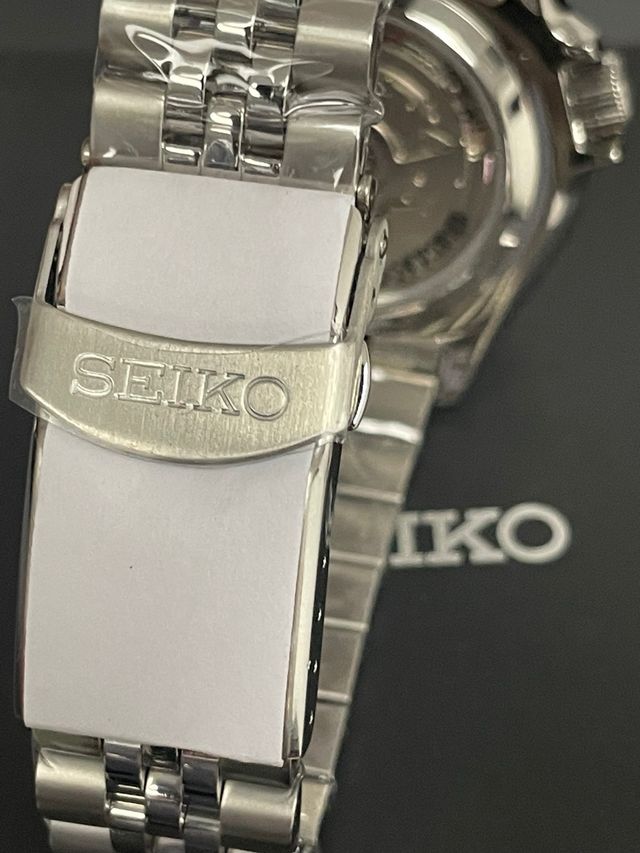 Relógio Seiko 5 GMT Ice Blue SSK029K1