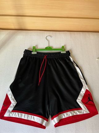 Pantalón corto Jordan Negro y Rojo