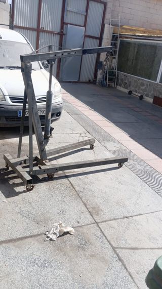 Elevador de motores para taller