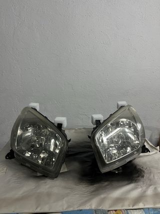 Faros Delanteros Toyota RAV4 Originales