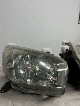 Faros Delanteros Toyota RAV4 Originales
