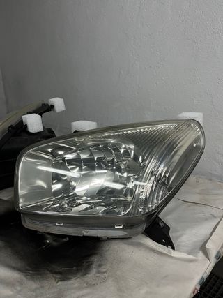 Faros Delanteros Toyota RAV4 Originales