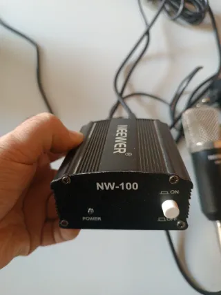 Micrófono Neewer con Fuente de Alimentación