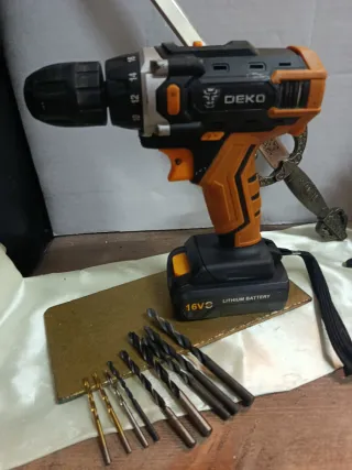 Taladro DEKO 16V perdi el cargador, buen estado