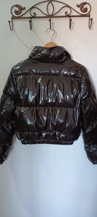 Plumas/Chaqueta acolchada brillante Shein impecabl