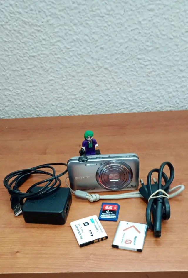 Cámara Sony Cyber-shot DSC-WX7 Plata