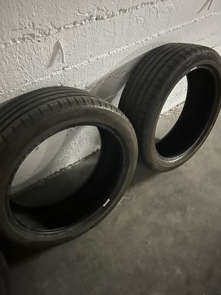 vendo dos neumáticos en buen estado continental