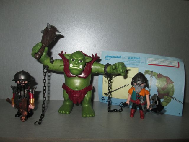 Playmobil Troll Gigante y Guerreros.