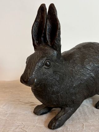 Conejo de Bronce Fundido