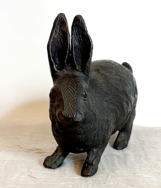 Conejo de Bronce Fundido