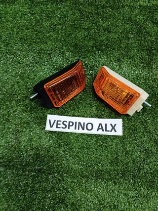 Piloto Intermitente Vespino ALX en blanco y en neg