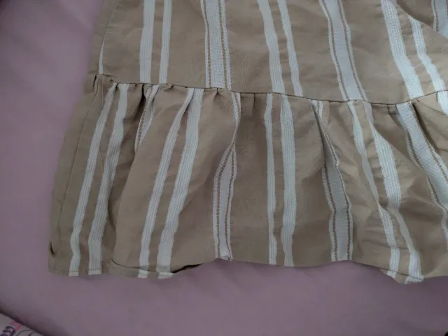 Vestido mini beige y blanco