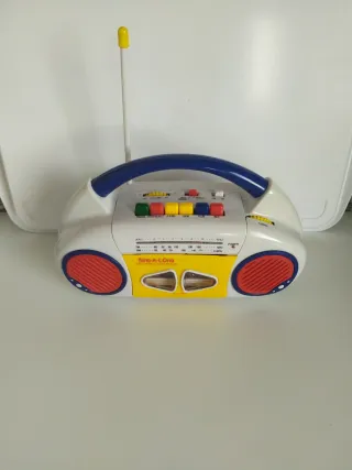 Radio Cassette Recorder.Funciona con pilas.
