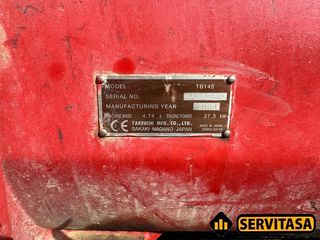 MINIEXCAVADORA TAKEUCHI TB145