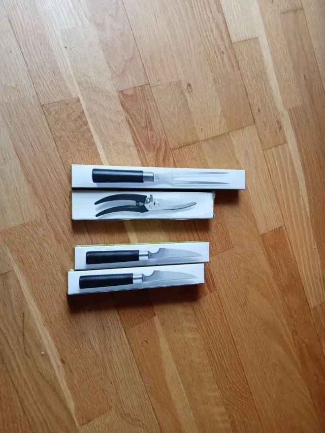 Set de Cuchillos, Trinchador y Tijeras